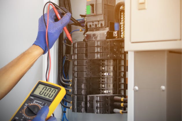 How to Compare Quotes from Electrical Contractors